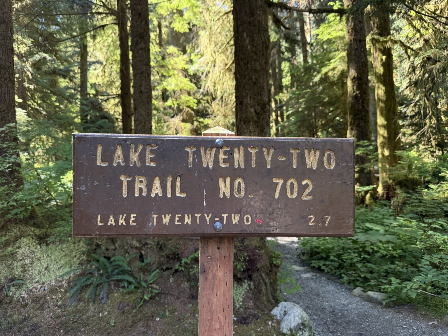 Hiking at Lake 22, WA